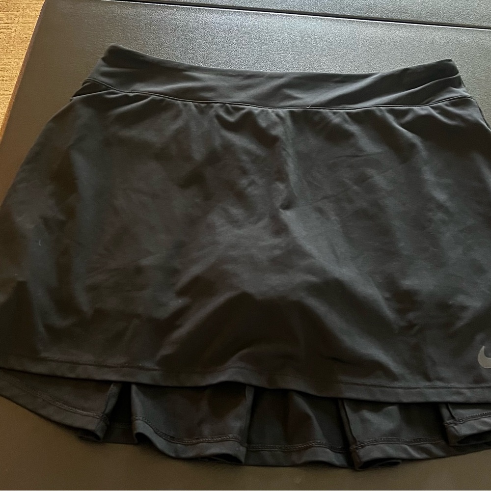 Nike Women's High-Low Black golf Skort
